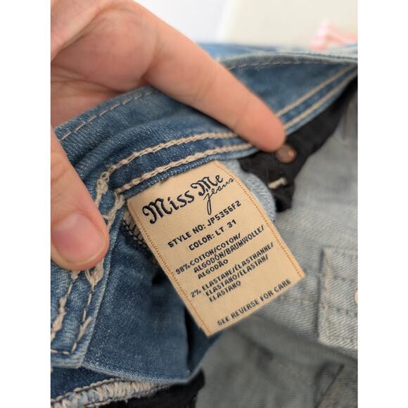 Miss Me Y2K Flared Leg Jeans "Peace Sign" Embroidered Pockets Size 28 Studded - Picture 6 of 12